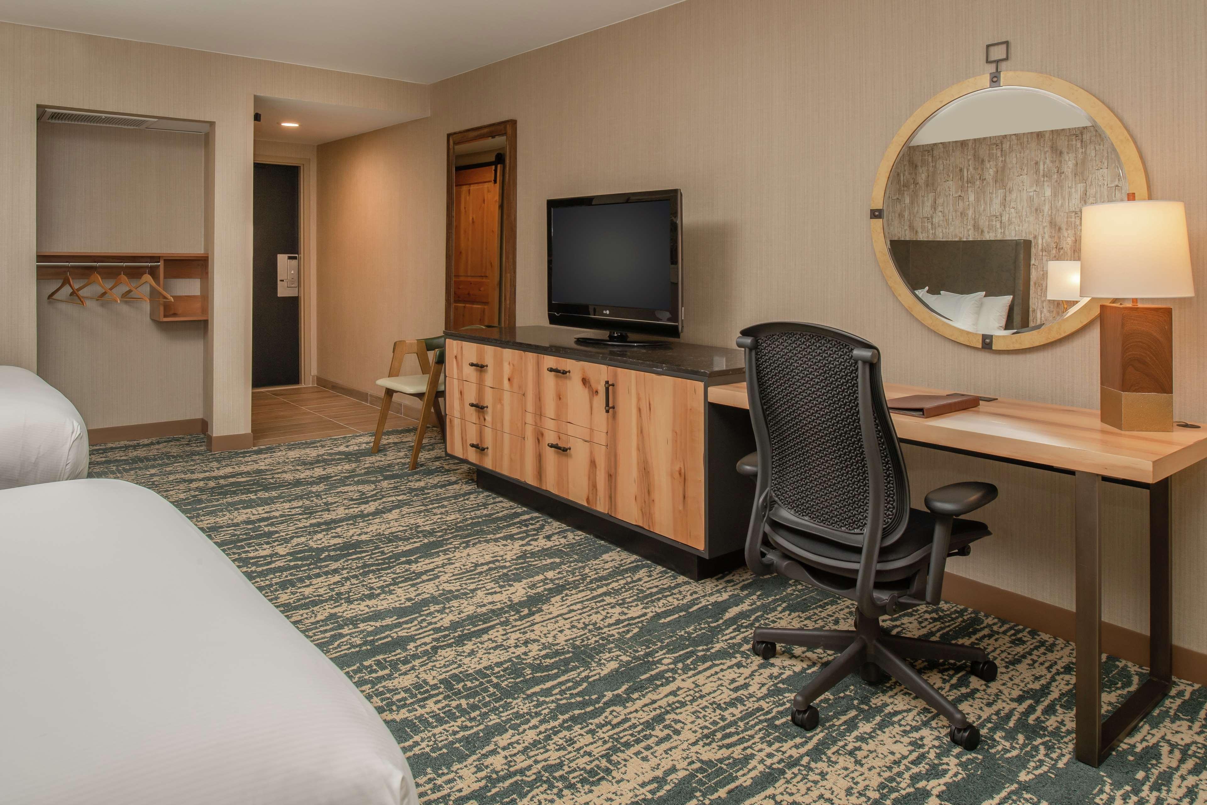 Doubletree By Hilton Missoula Edgewater Hotel Bagian luar foto